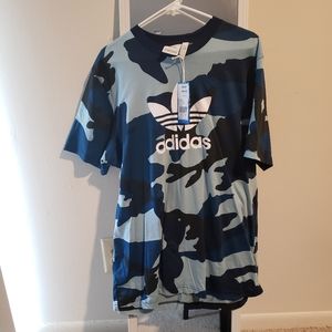 Adidas T-shirt